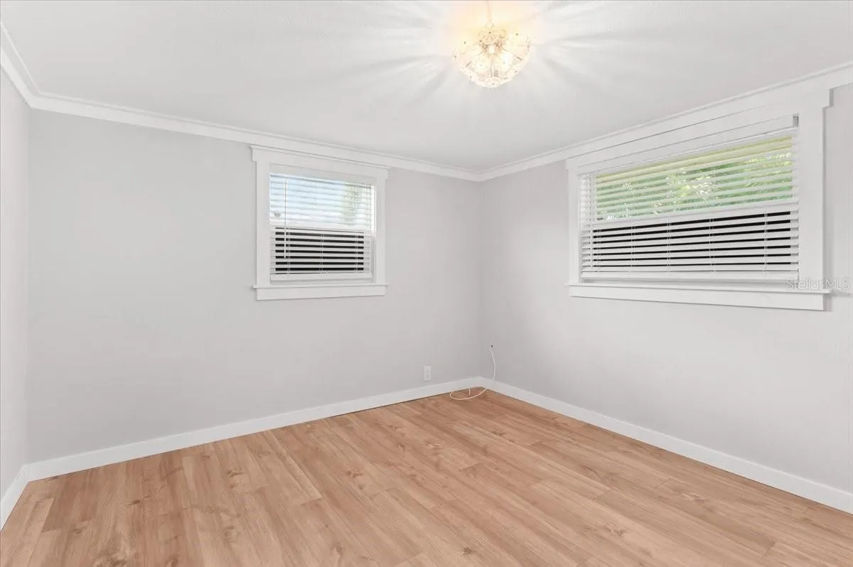 311 DORCHESTER DR
