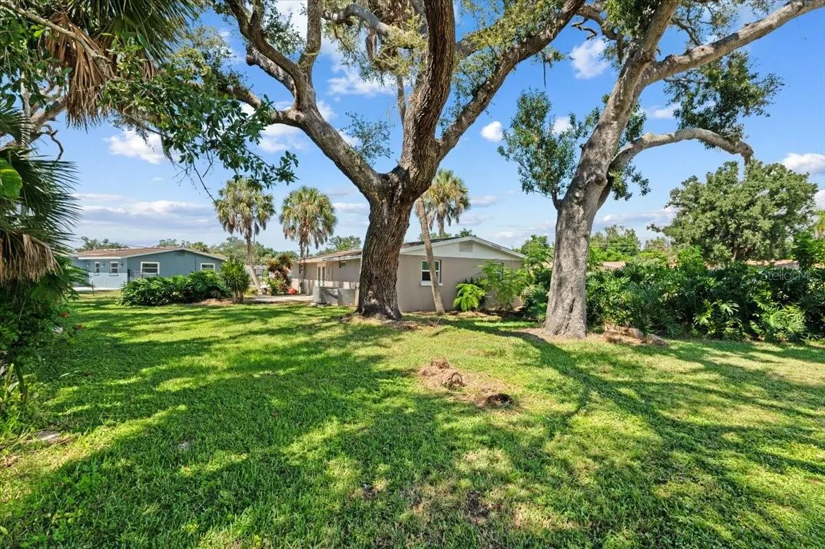 311 DORCHESTER DR