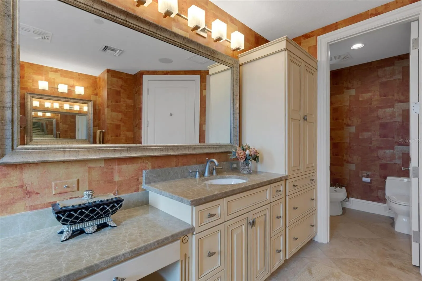 464 GOLDEN GATE PT #403, #403