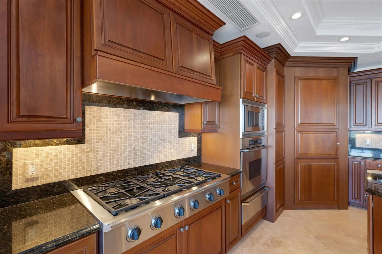 464 GOLDEN GATE PT #403, #403