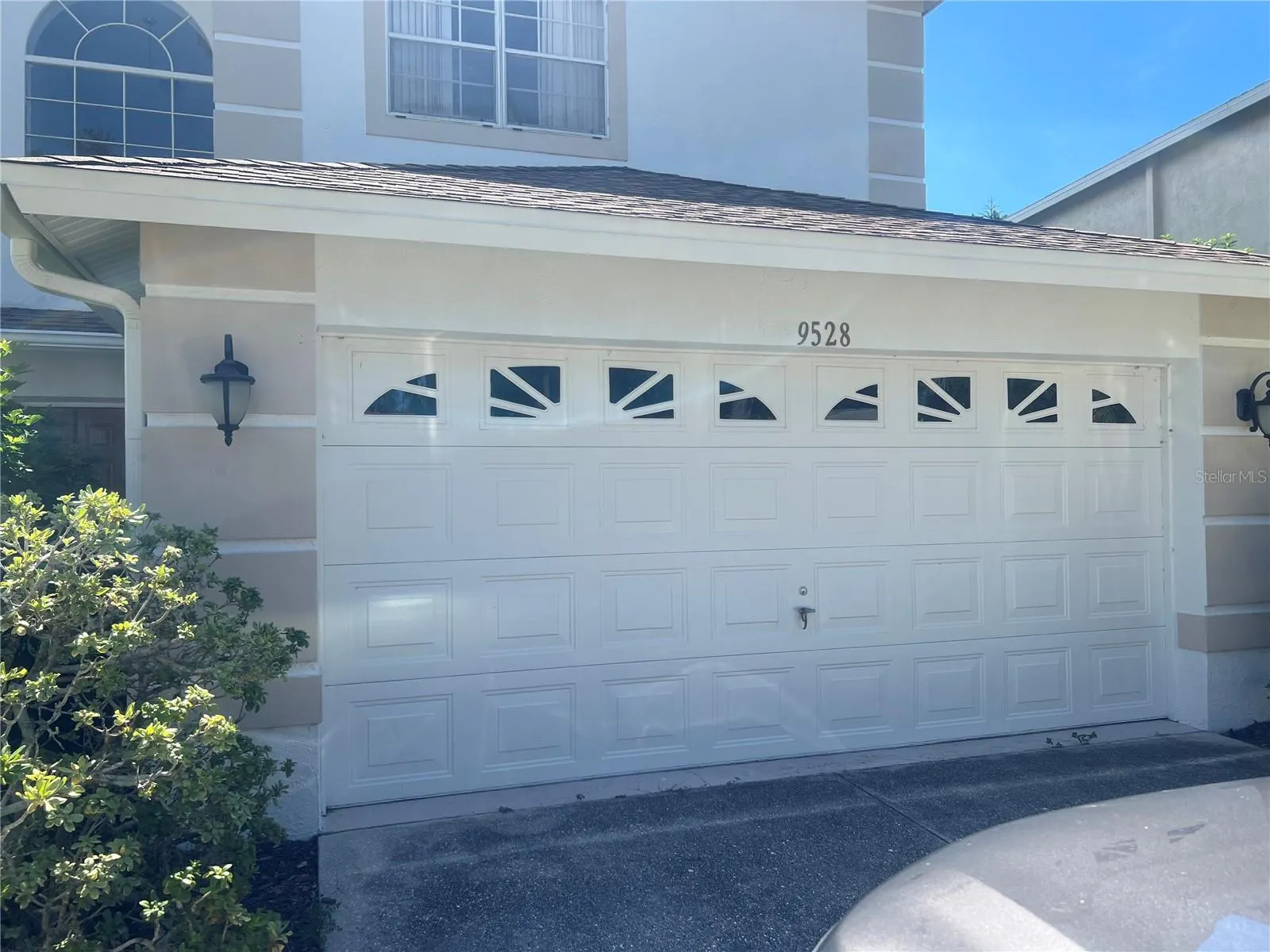 9528 KNIGHTSBRIDGE CIR