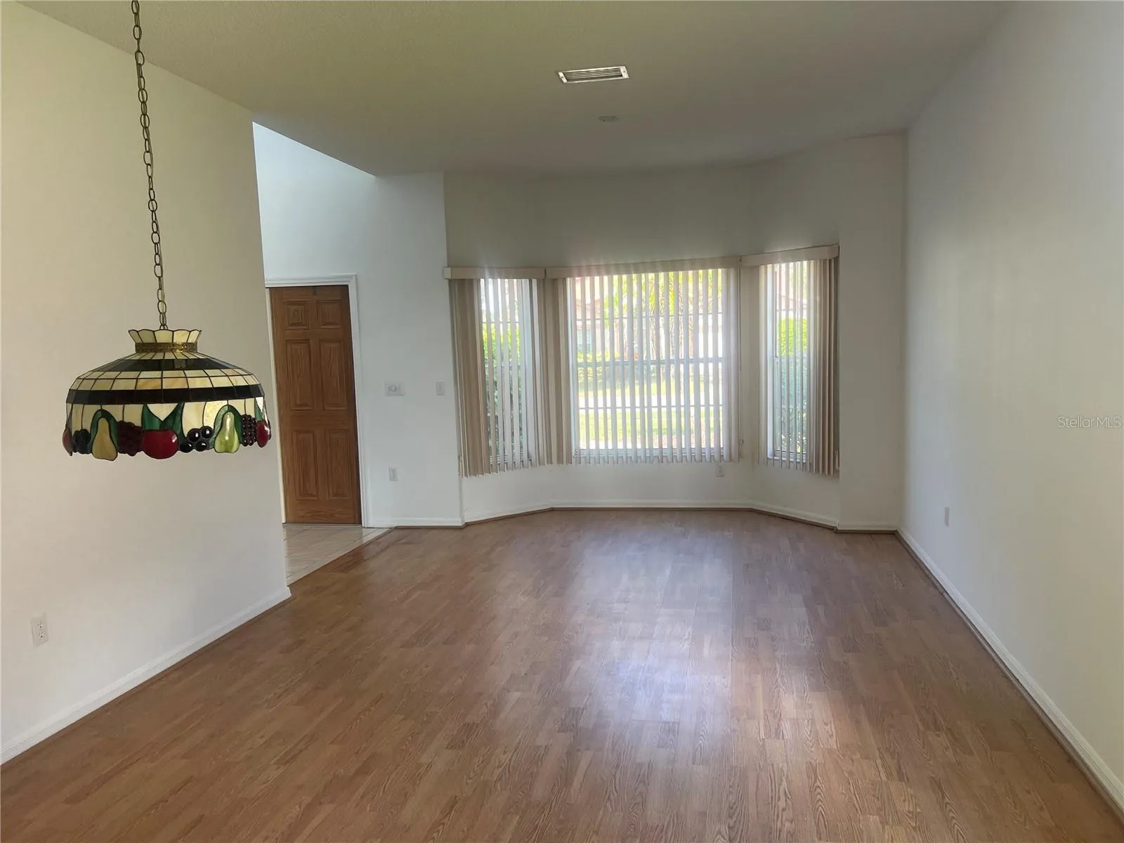 9528 KNIGHTSBRIDGE CIR