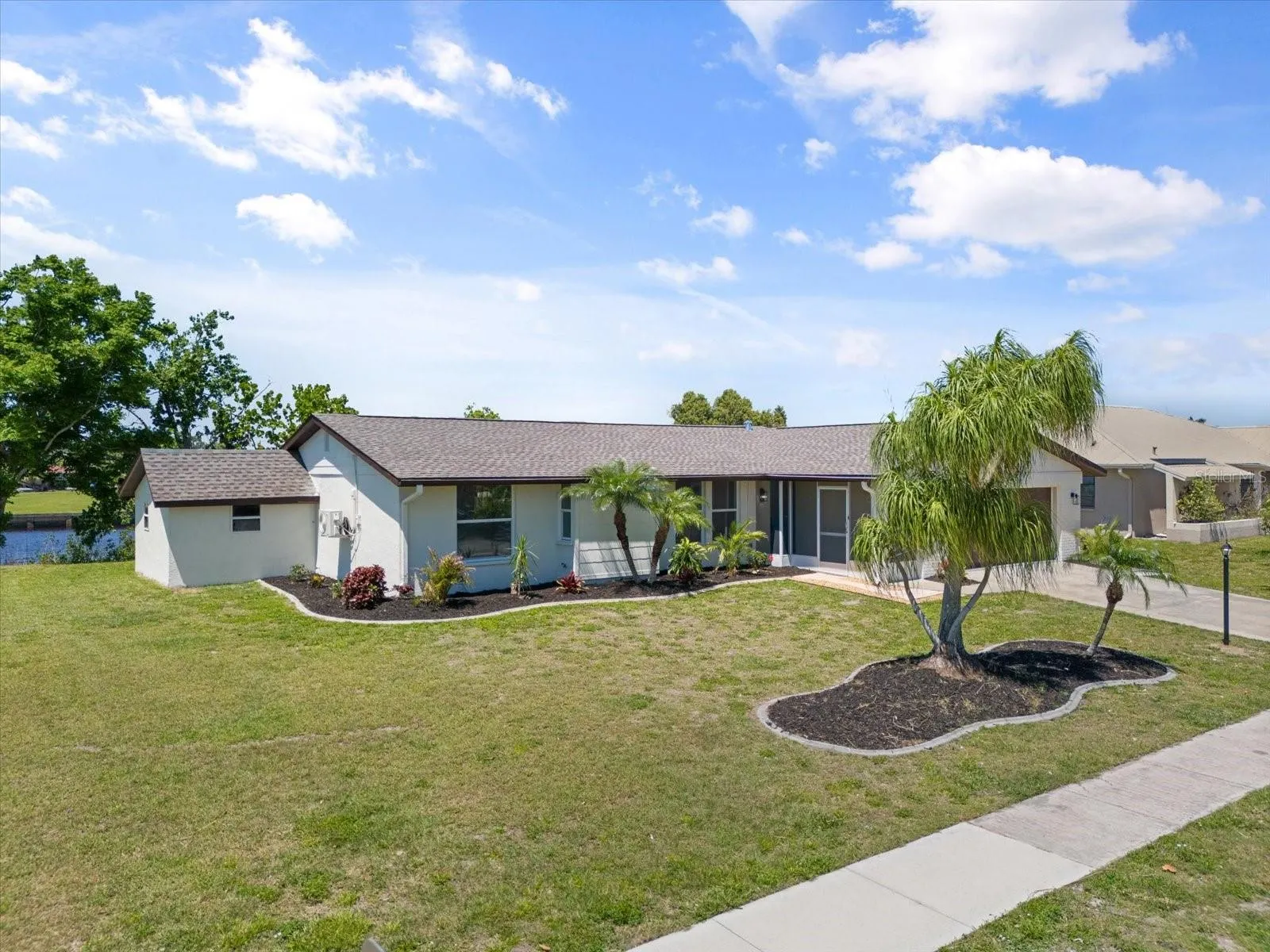 6912 KENWOOD DR