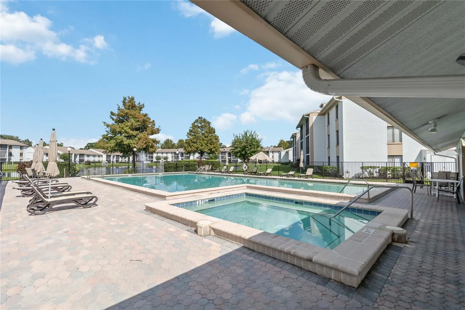 952 COURTYARD LN #32-c, #32-c