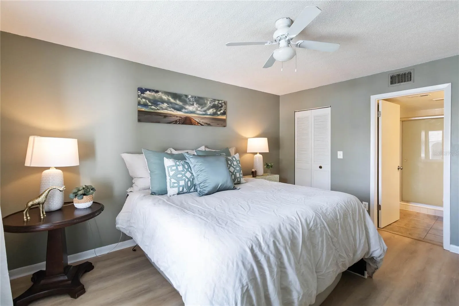 952 COURTYARD LN #32-c, #32-c
