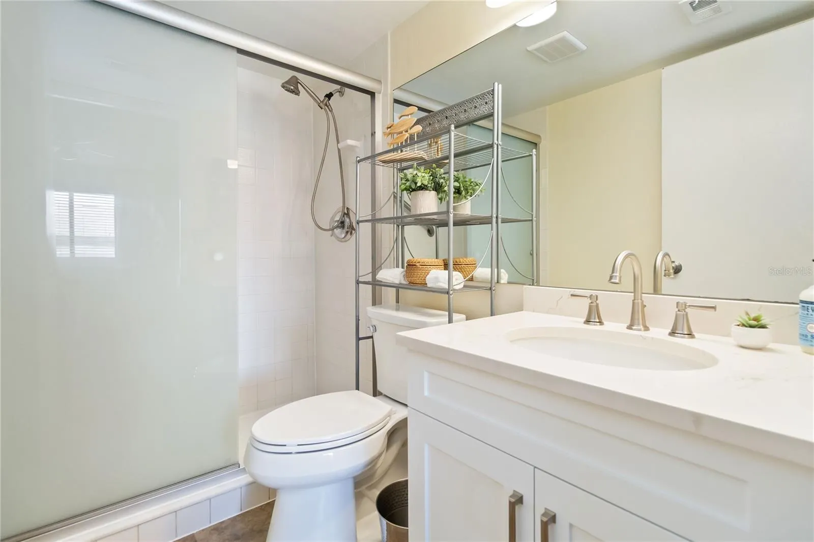 952 COURTYARD LN #32-c, #32-c