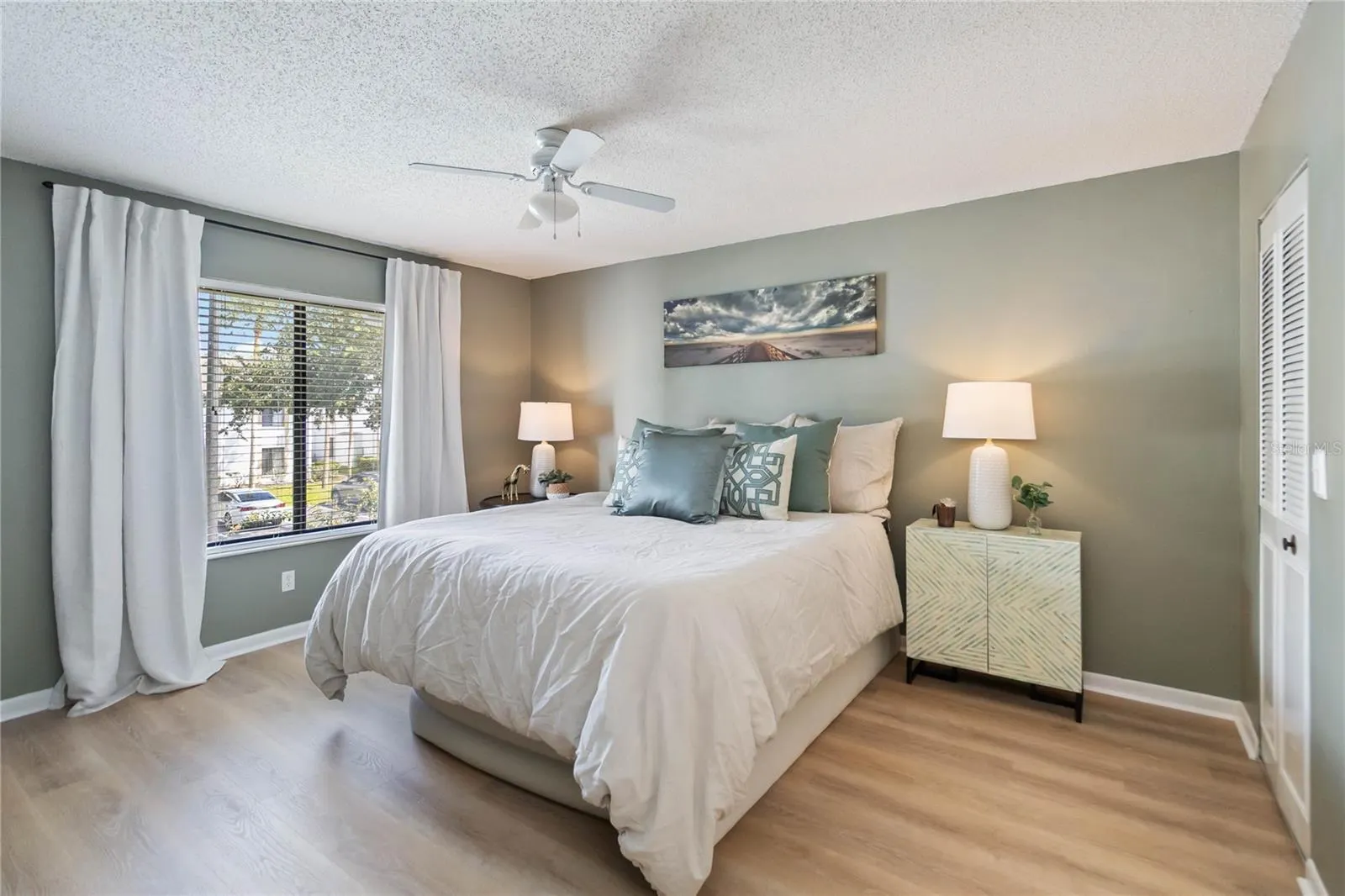 952 COURTYARD LN #32-c, #32-c
