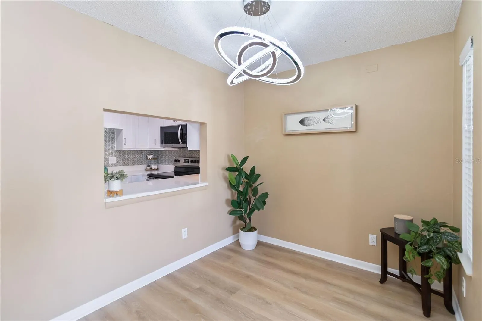 952 COURTYARD LN #32-c, #32-c