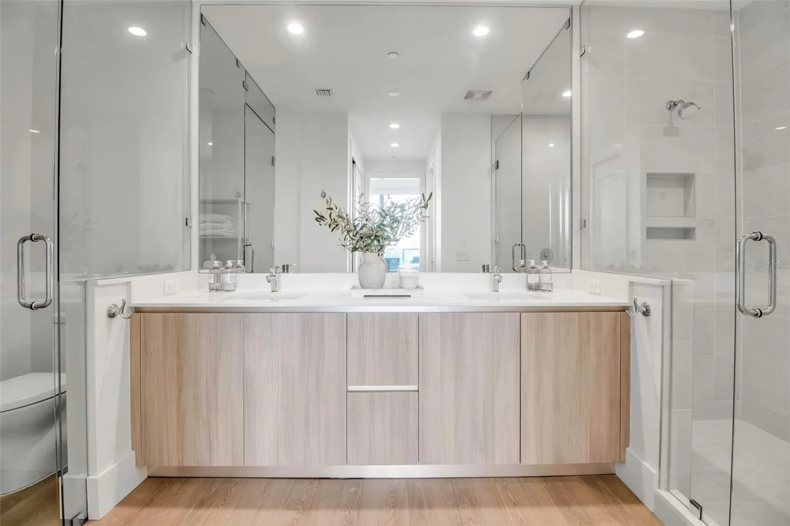 301 QUAY COMMONS #503, #503