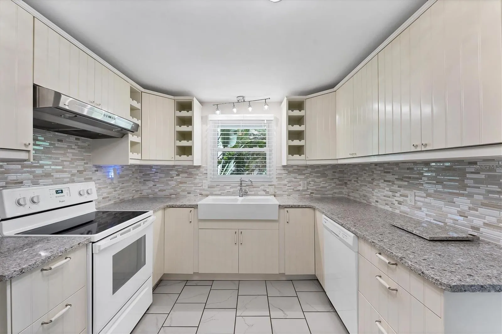 1002 22ND ST W