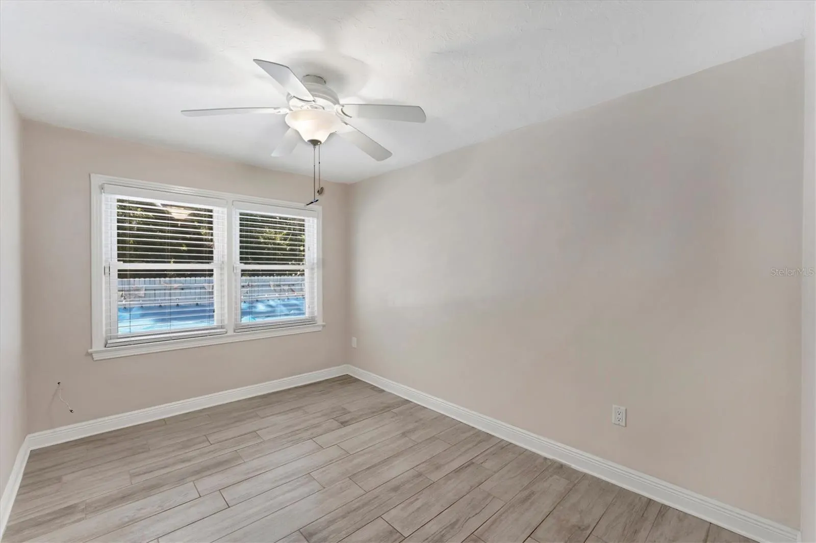 1002 22ND ST W