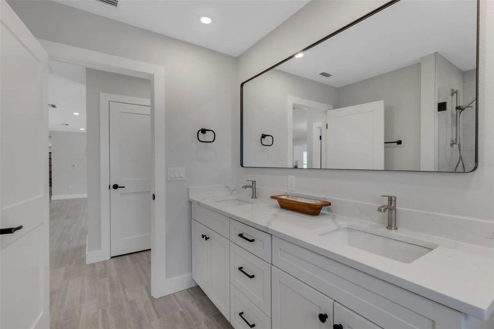 3857 MALEC CIR