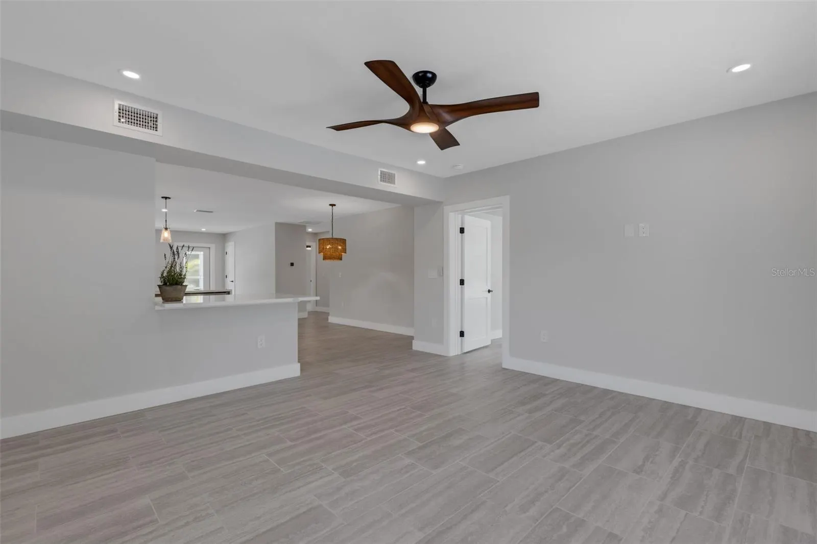 3857 MALEC CIR