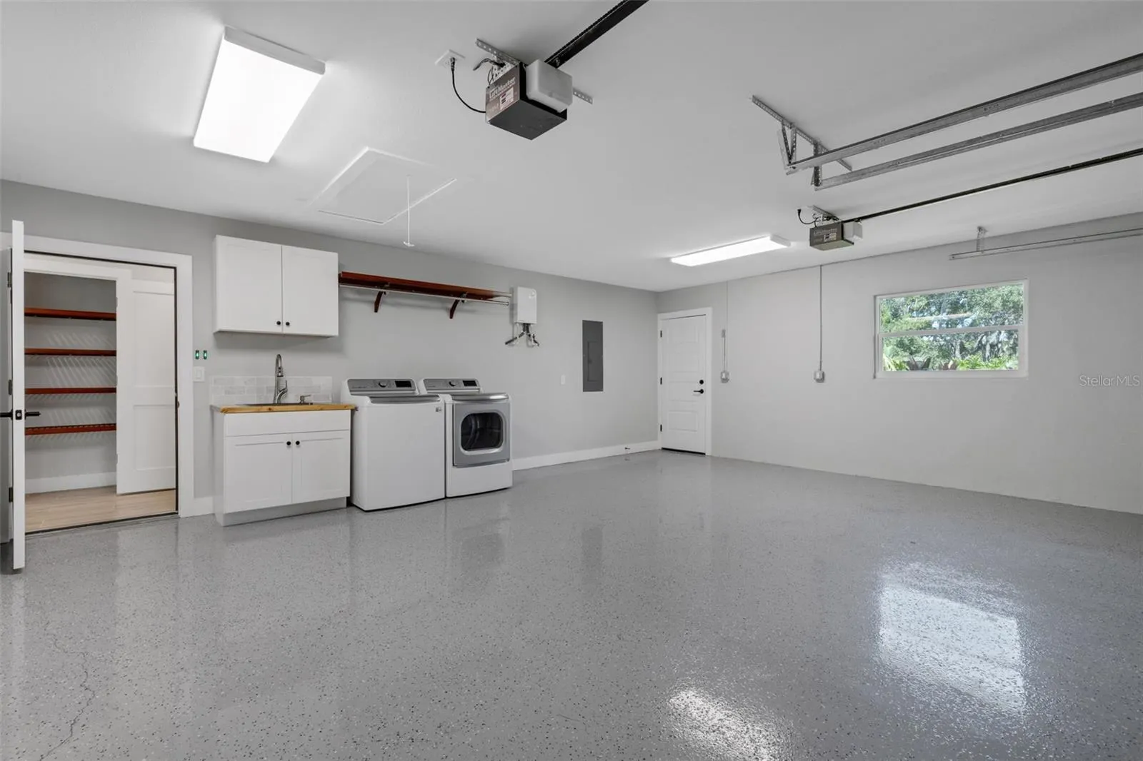 3857 MALEC CIR