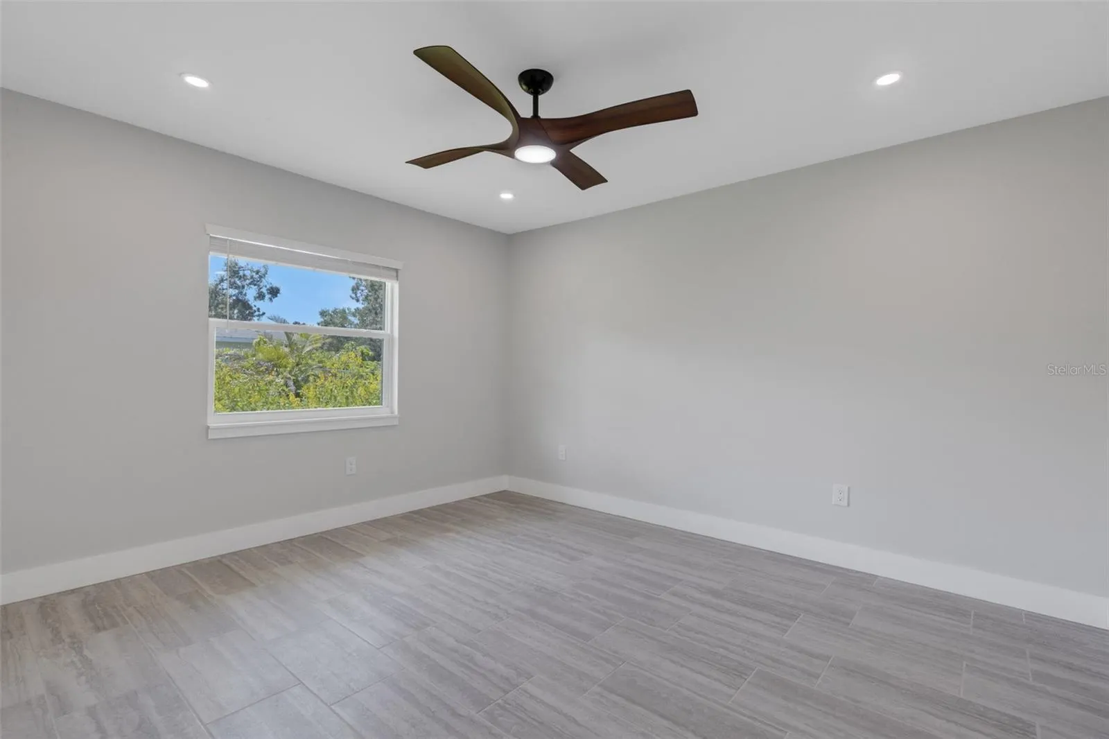 3857 MALEC CIR