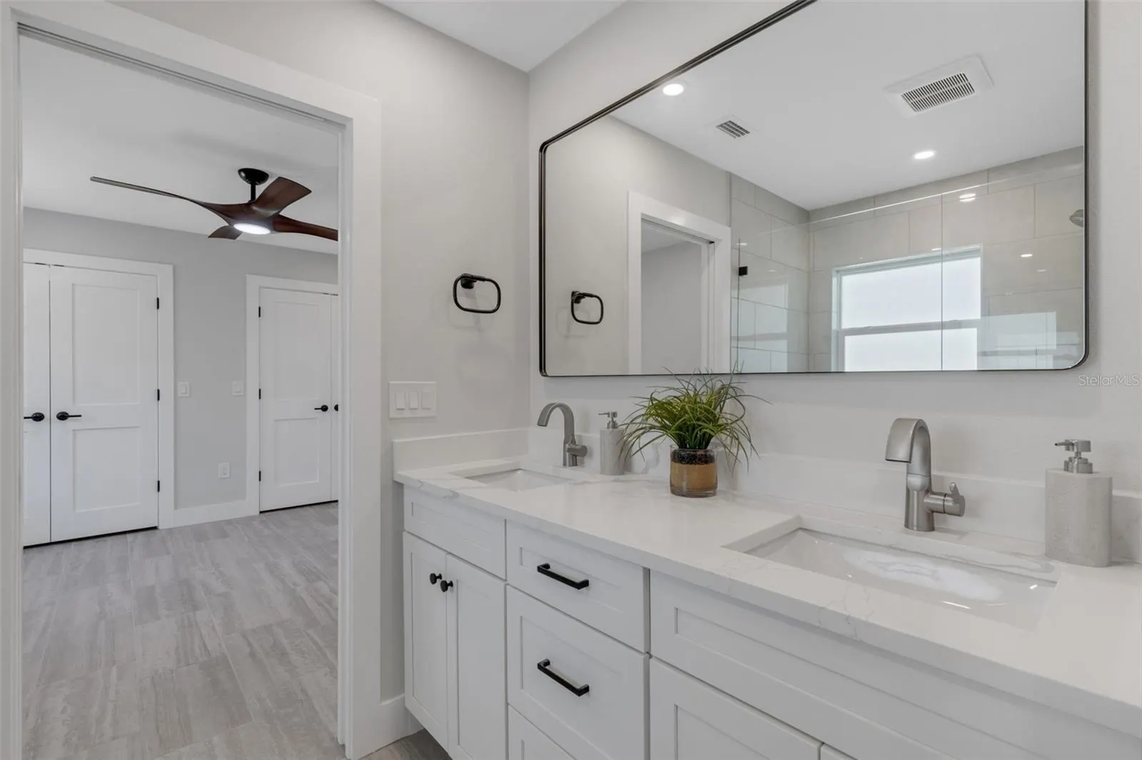 3857 MALEC CIR