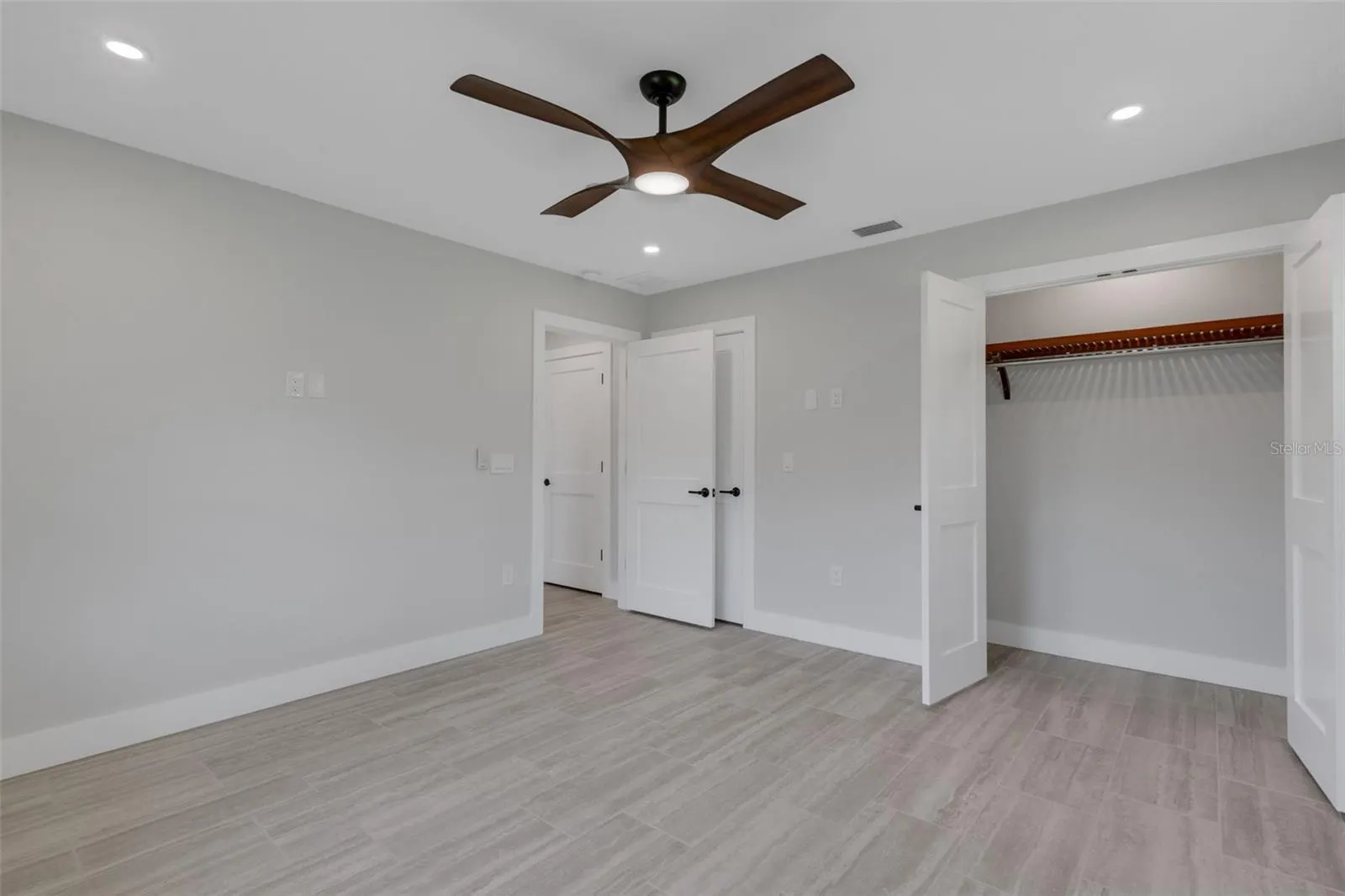3857 MALEC CIR
