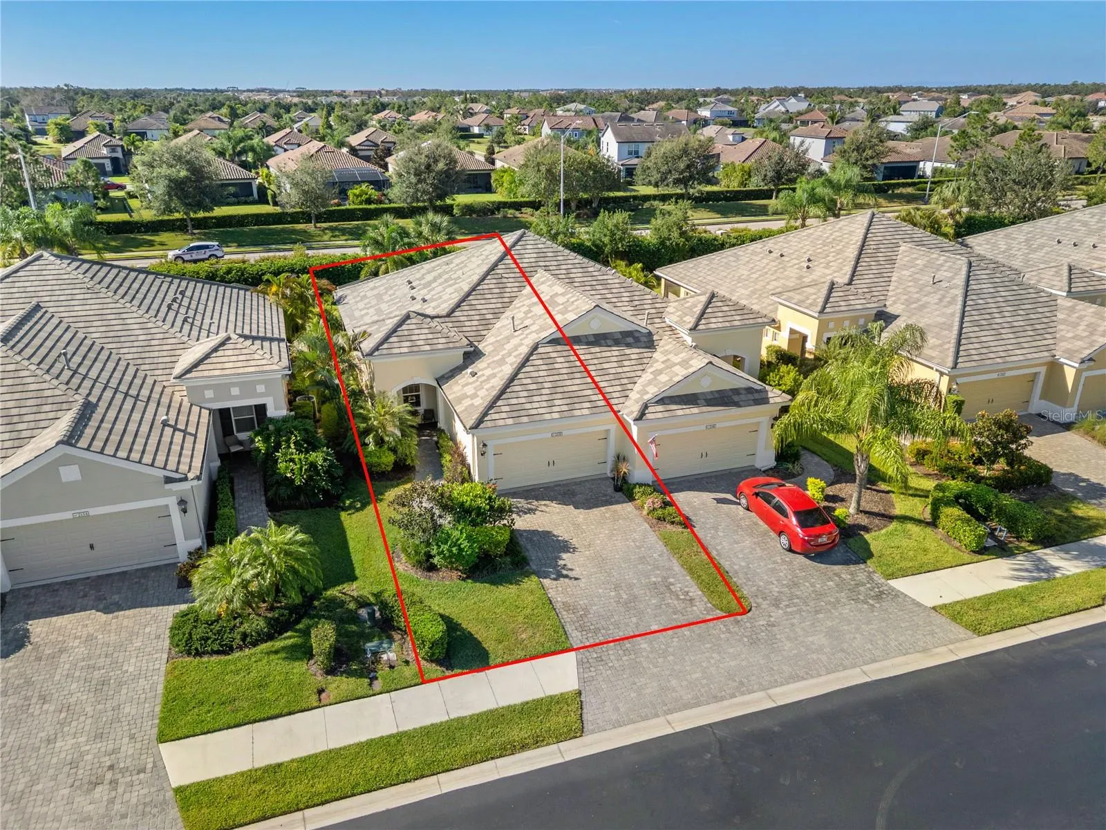 2150 CRYSTAL LAKE TRL