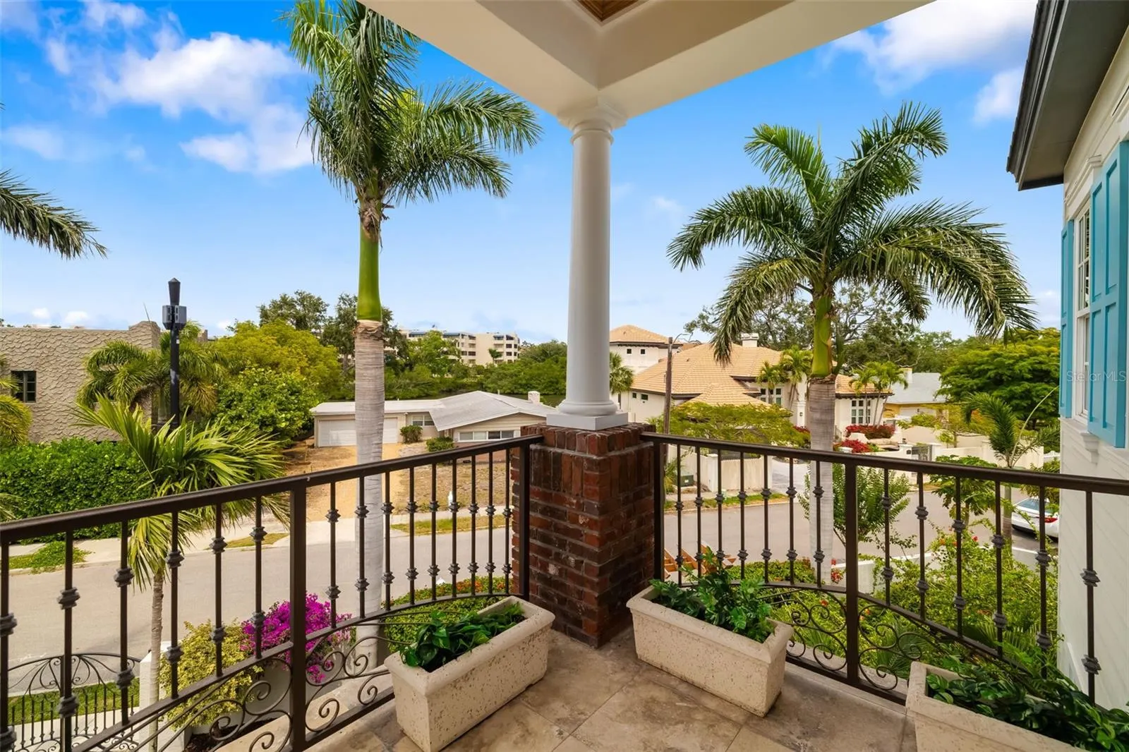 1810 LINCOLN DR
