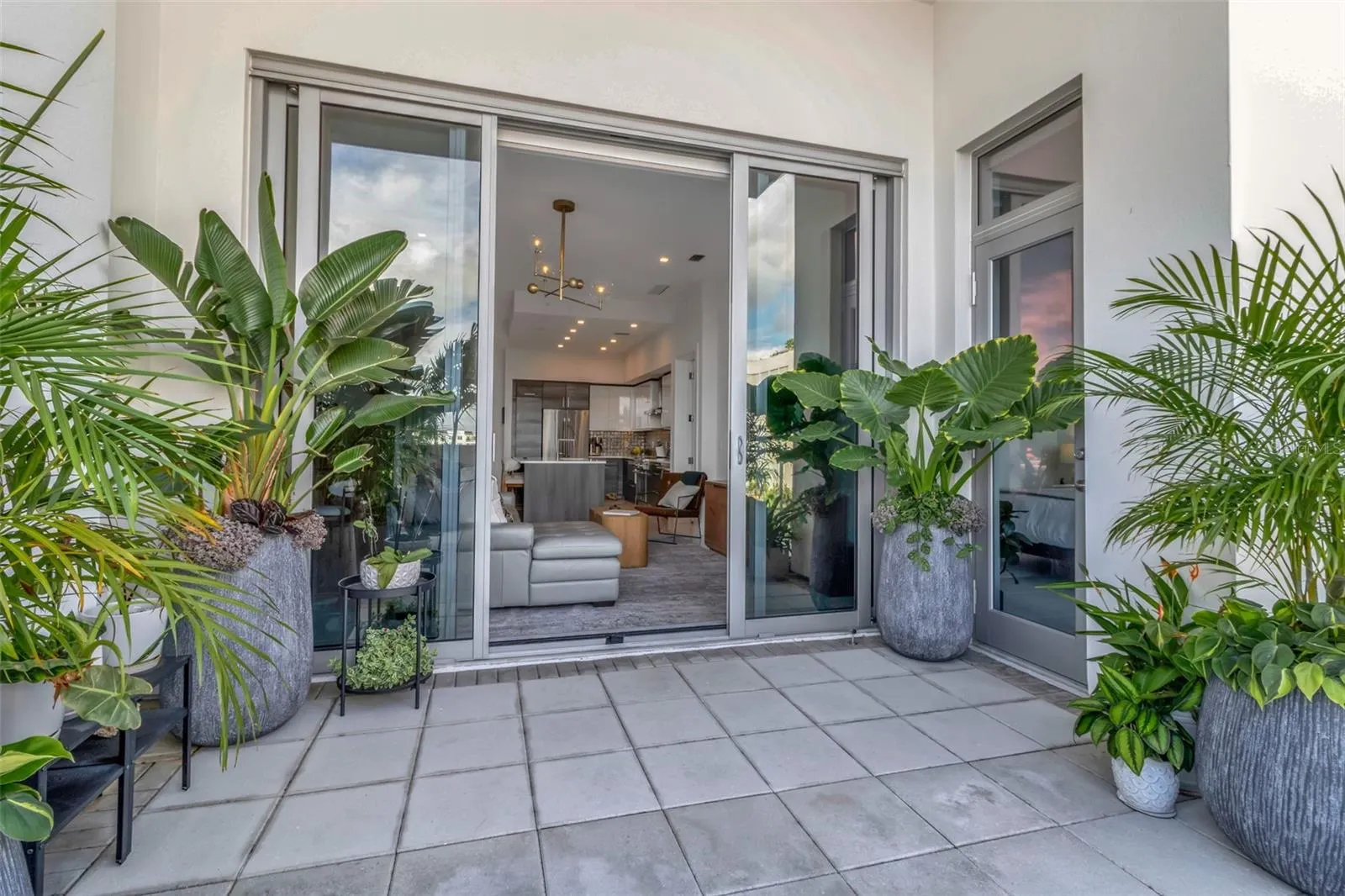 111 S PINEAPPLE AVE #519, #519