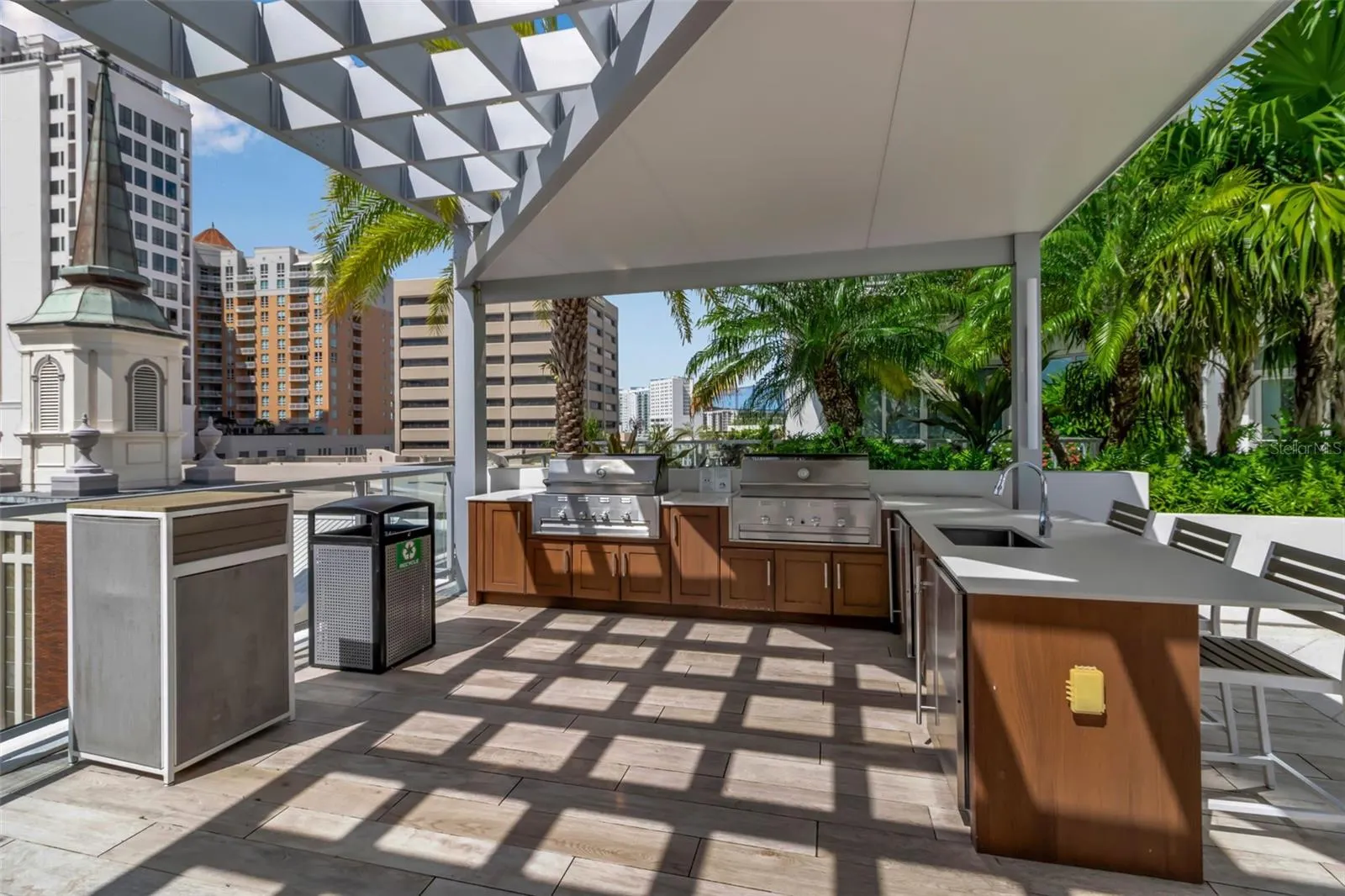 111 S PINEAPPLE AVE #519, #519
