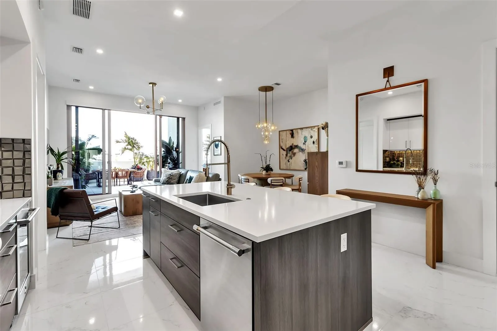 111 S PINEAPPLE AVE #519, #519