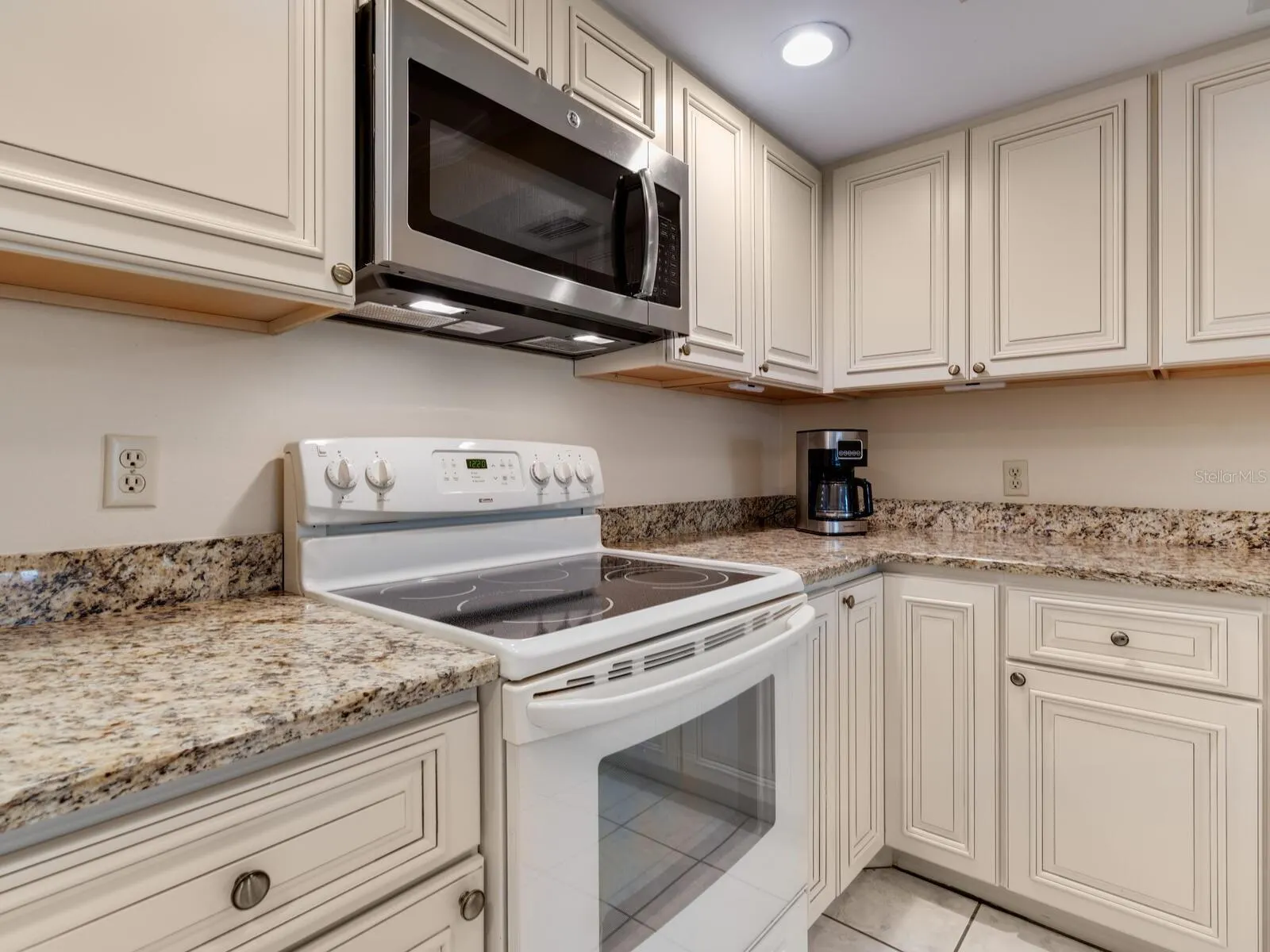 3902 MOURNING DOVE DR #235, #235