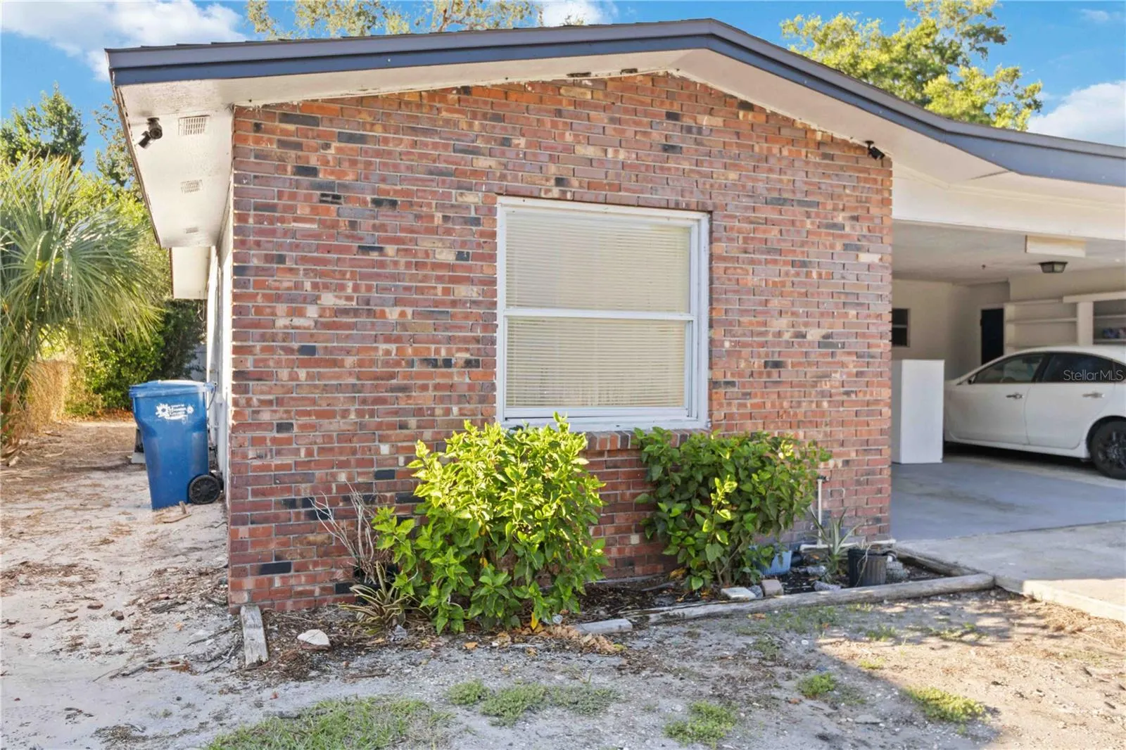 2216 FLAMINGO BLVD