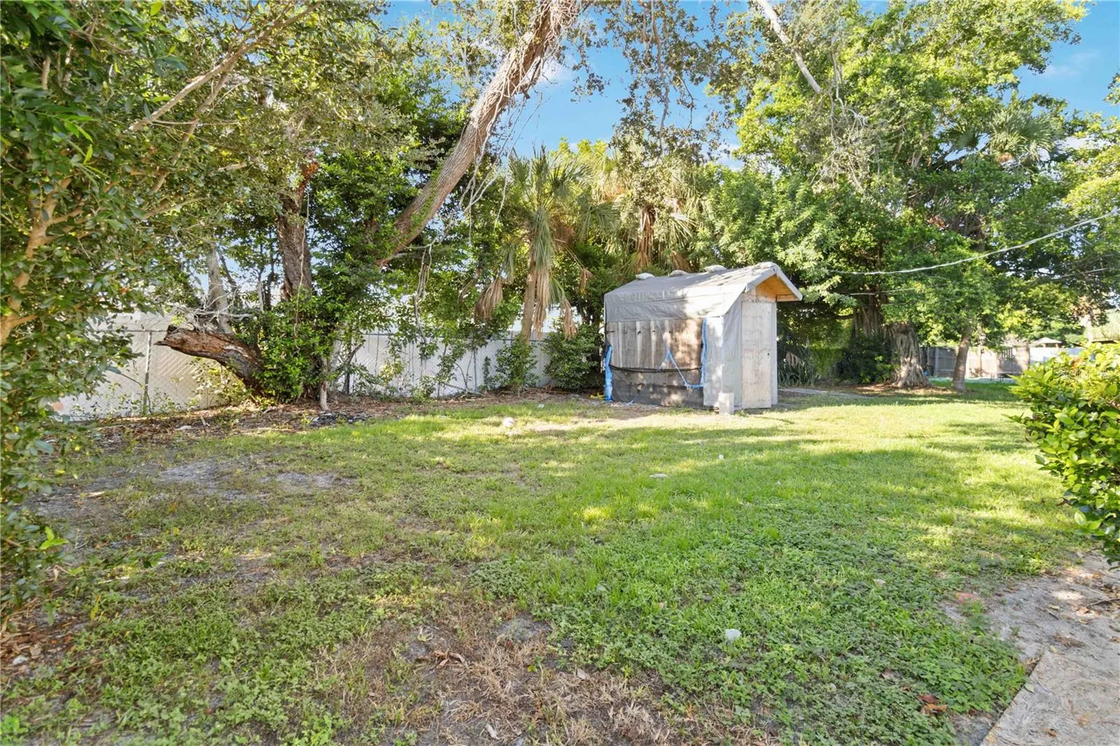 2216 FLAMINGO BLVD