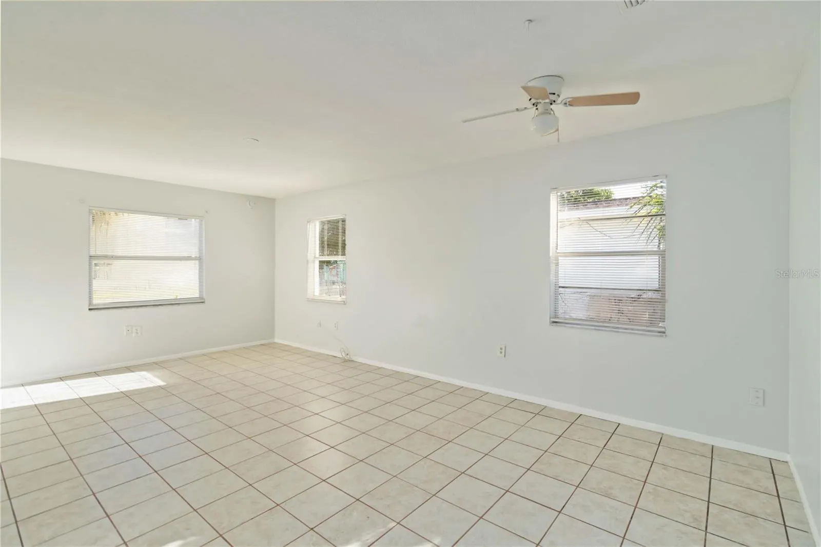 2216 FLAMINGO BLVD