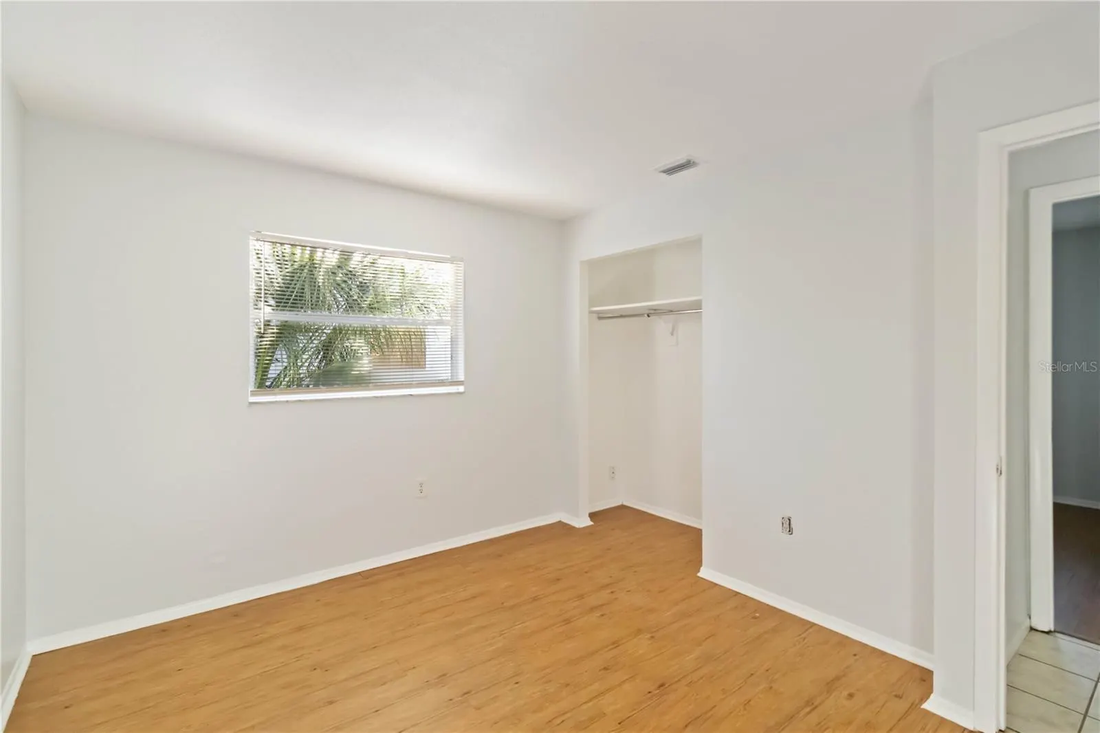 2216 FLAMINGO BLVD