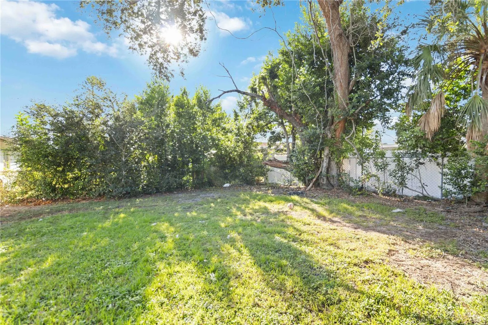 2216 FLAMINGO BLVD