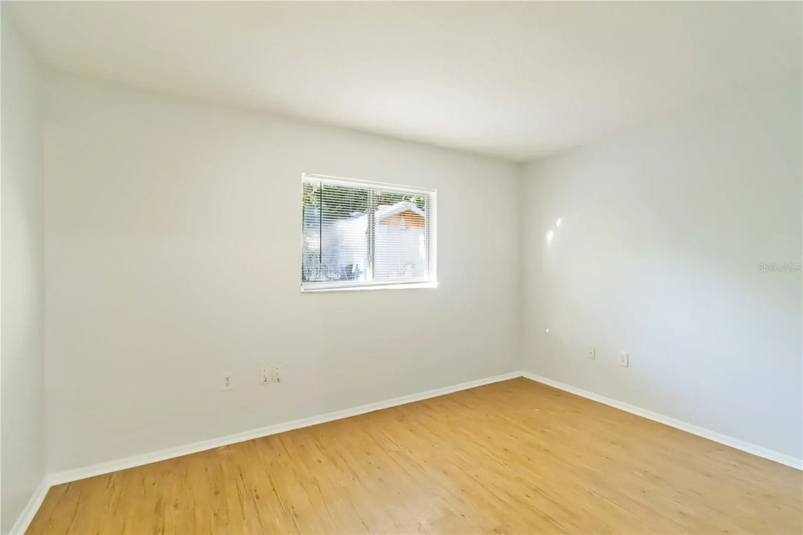 2216 FLAMINGO BLVD