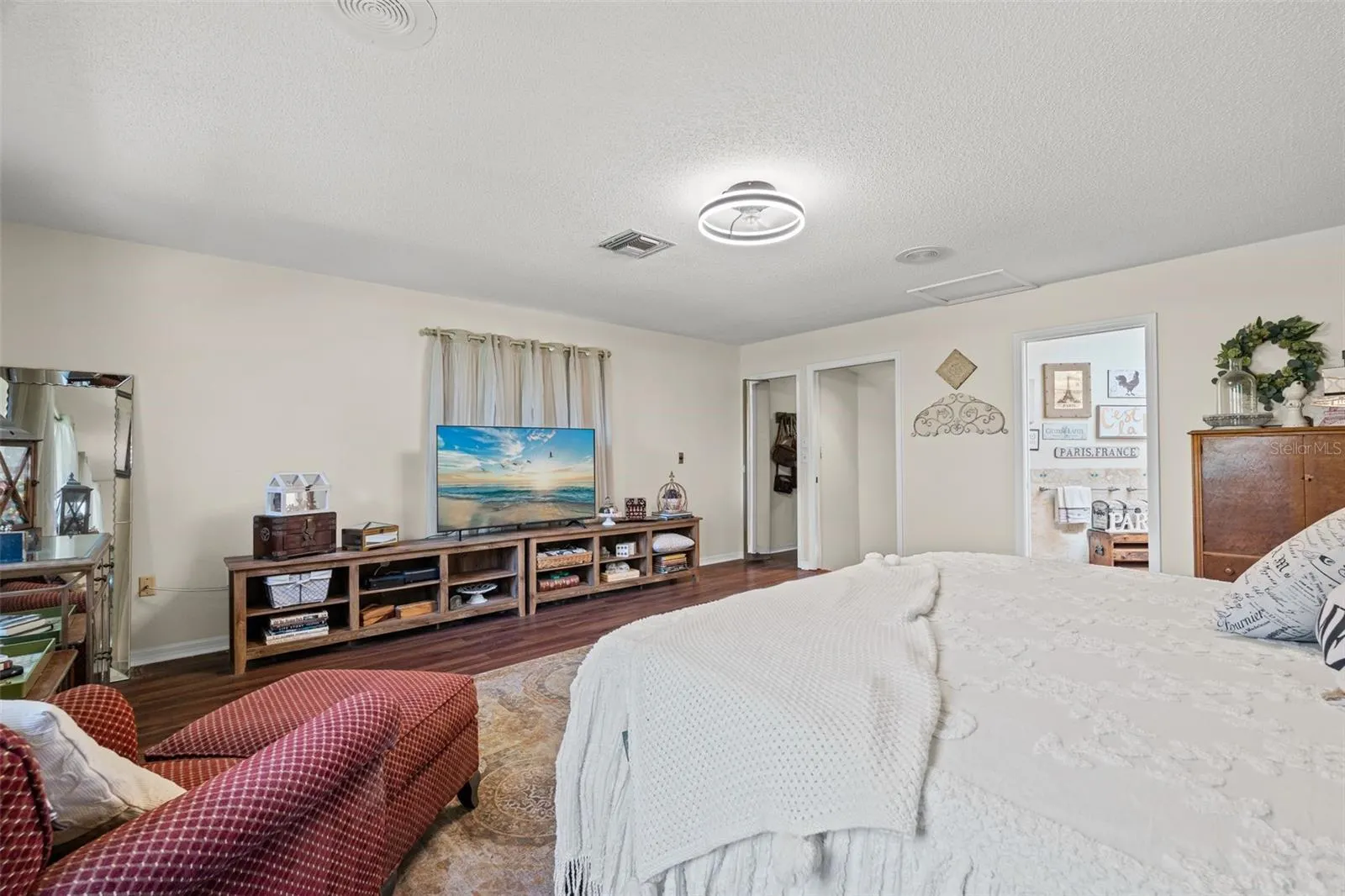 6734 QUONSET RD