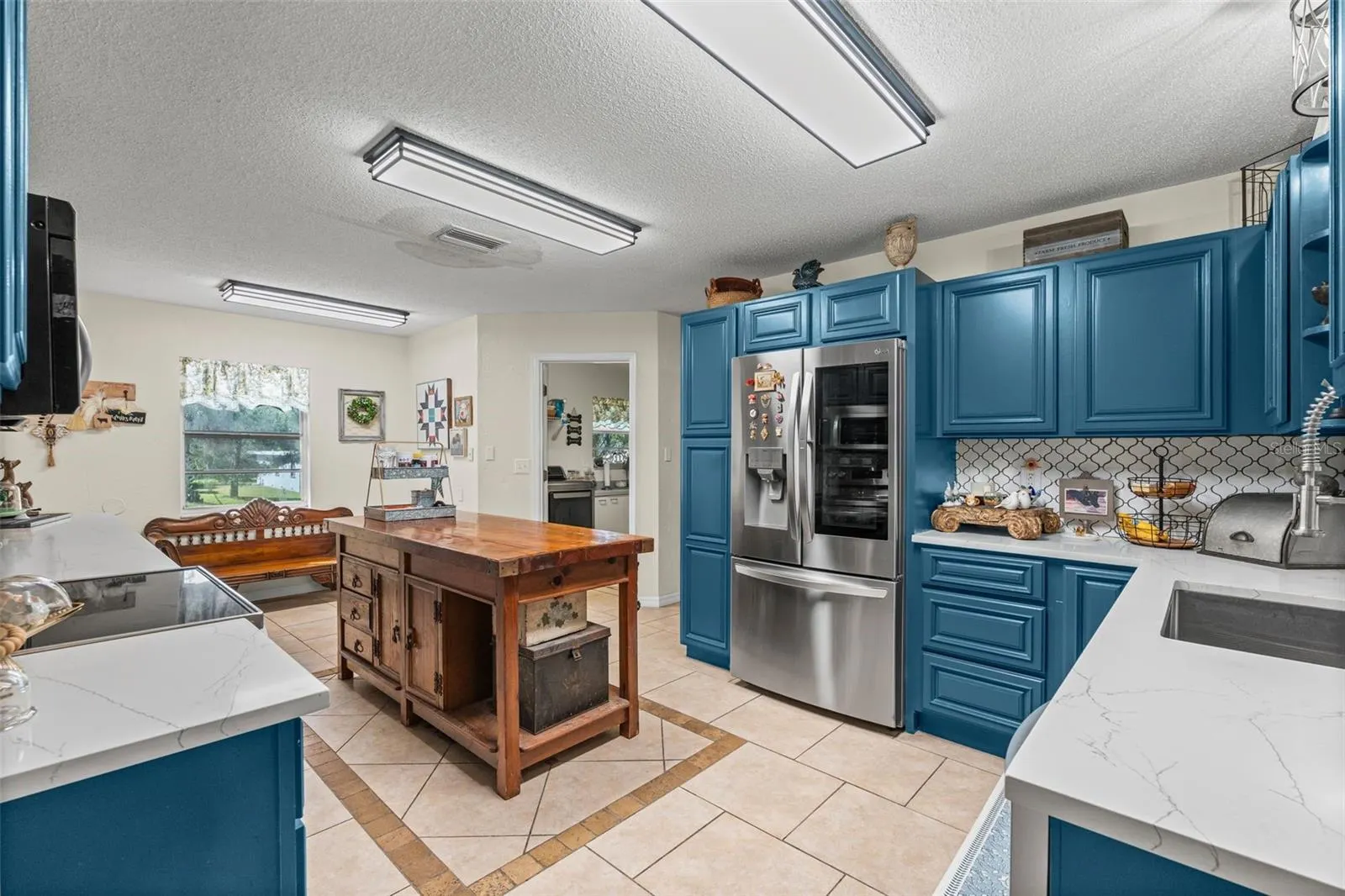 6734 QUONSET RD