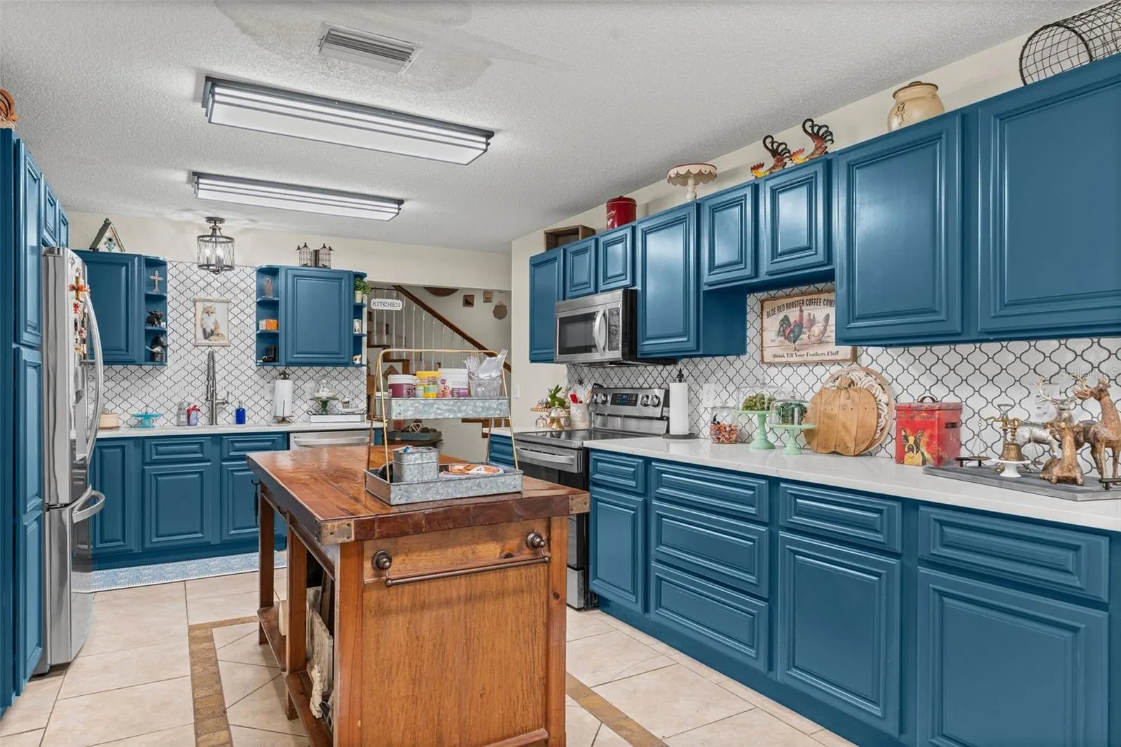 6734 QUONSET RD