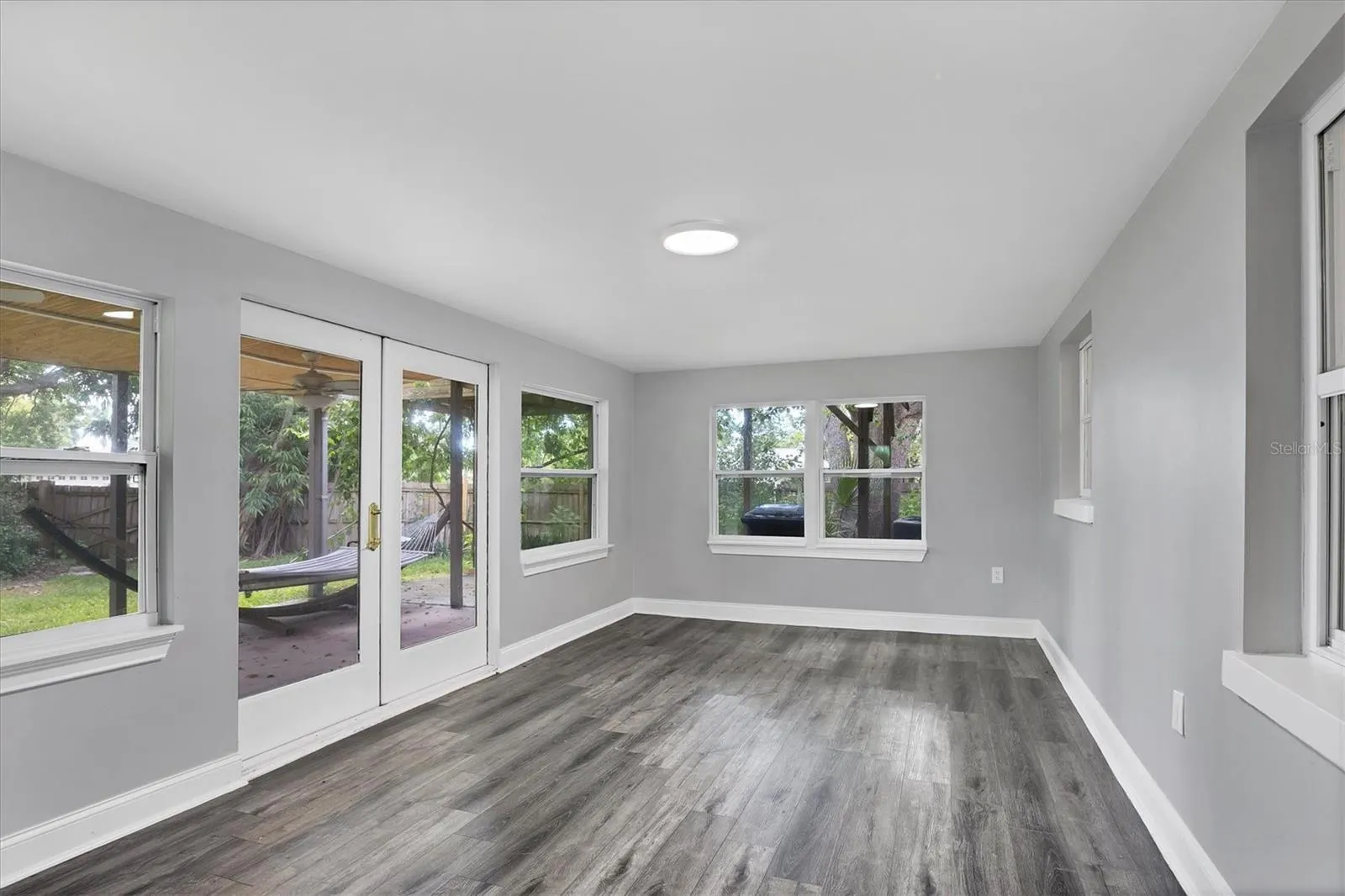 2912 PINECREST WAY