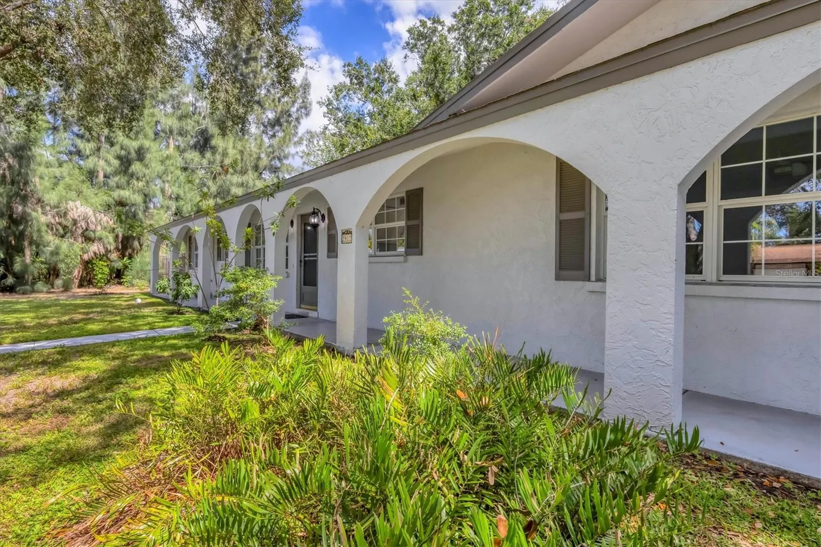 2912 PINECREST WAY