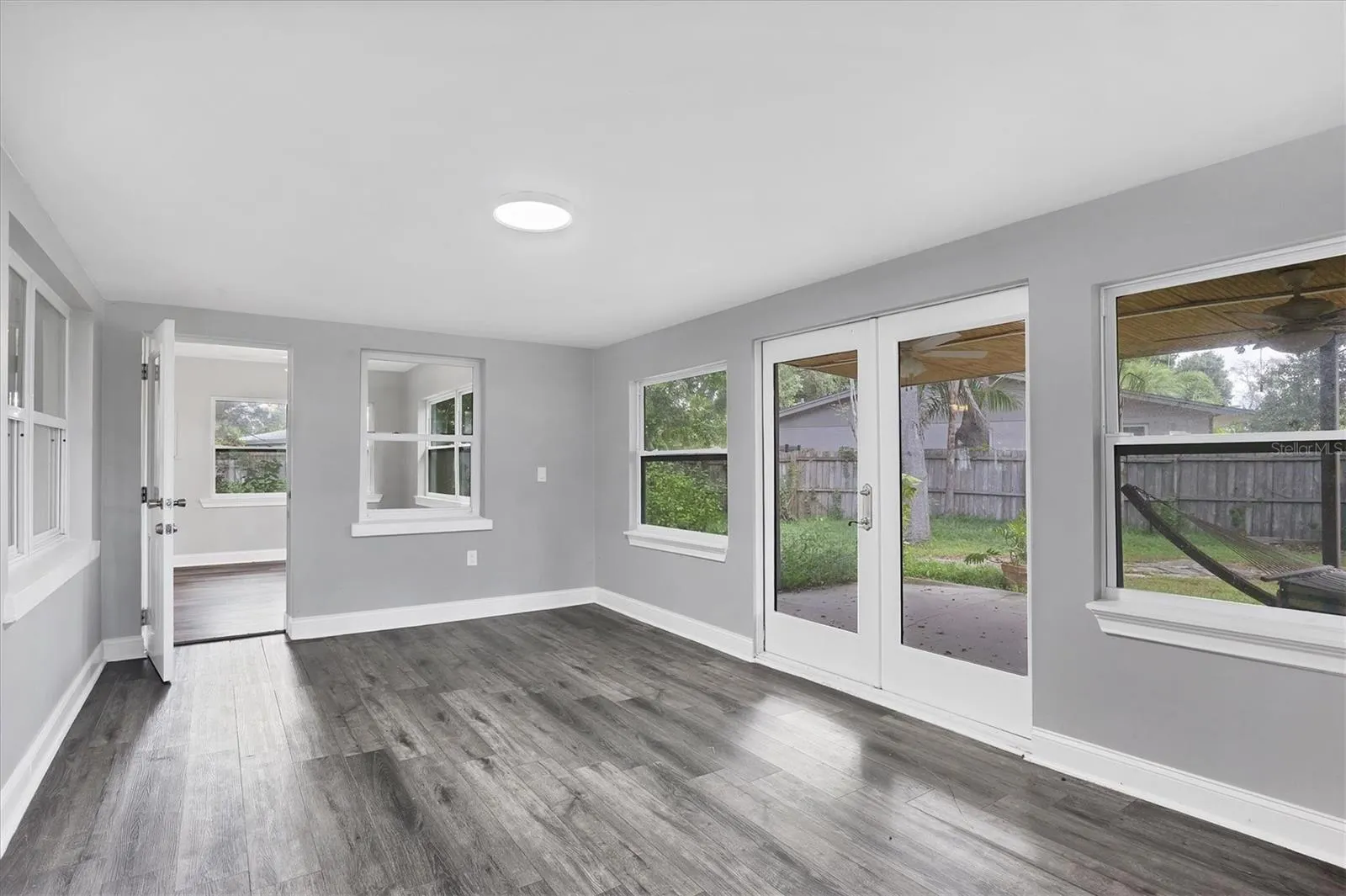 2912 PINECREST WAY