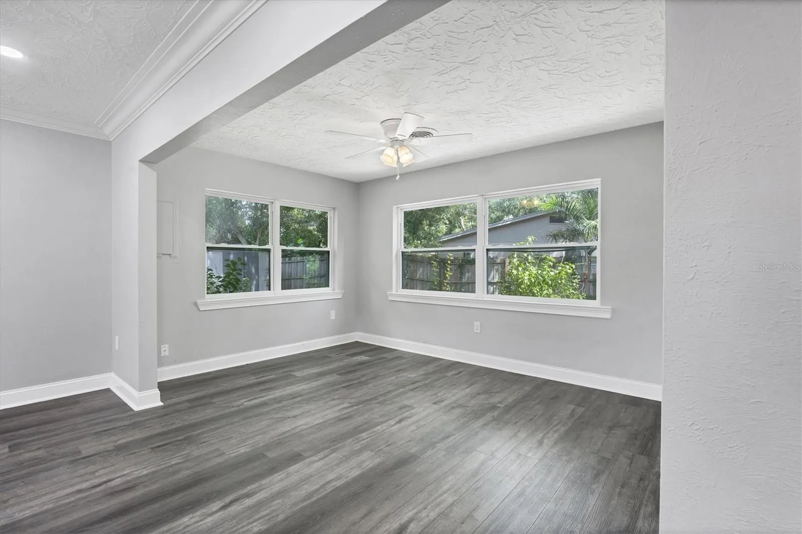 2912 PINECREST WAY