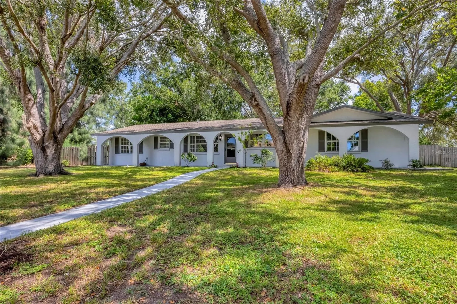 2912 PINECREST WAY