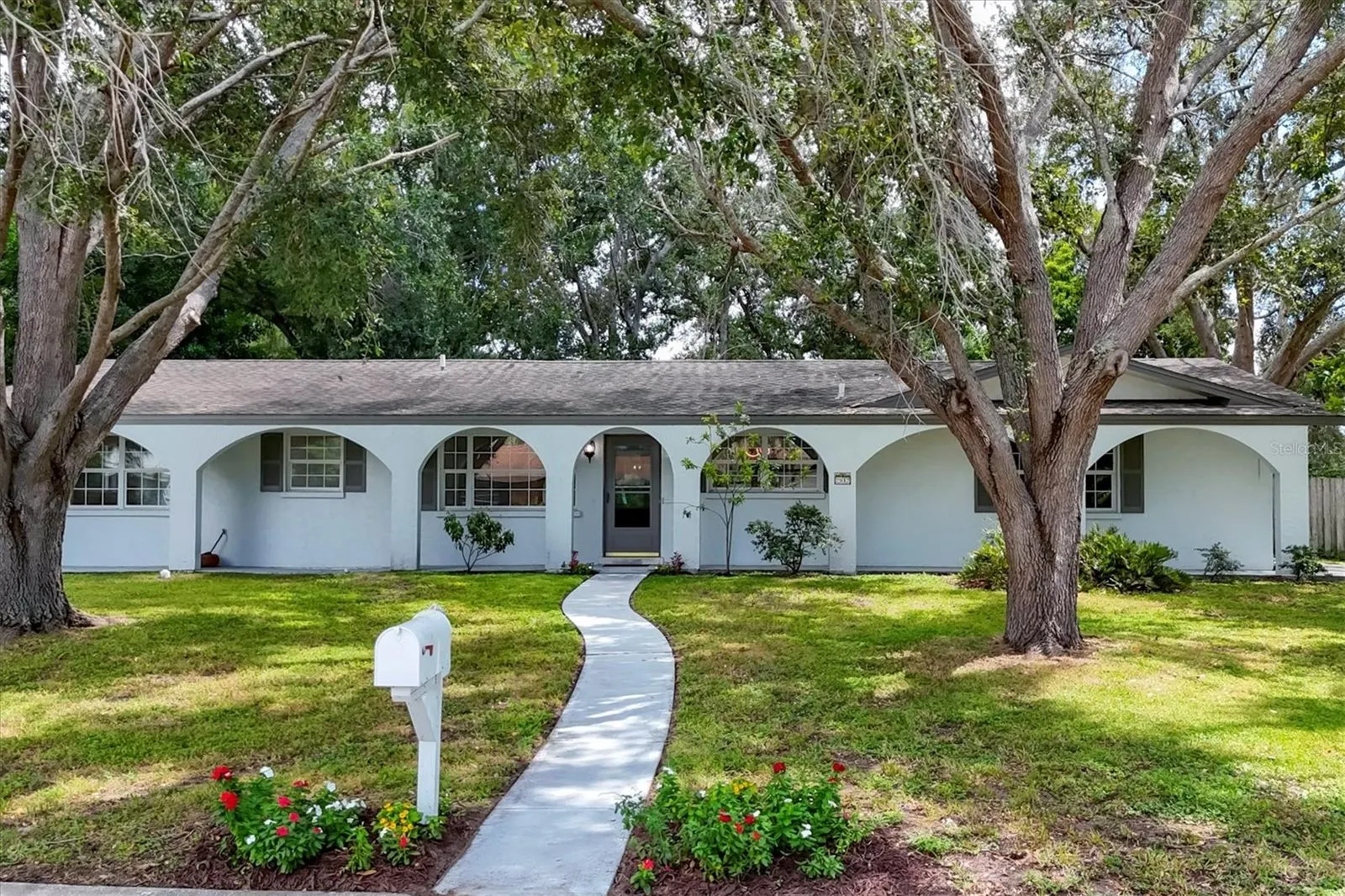 2912 PINECREST WAY