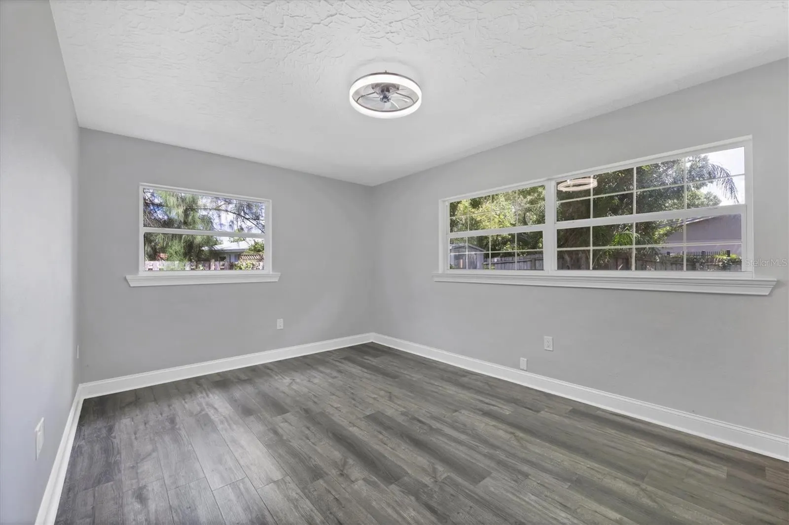 2912 PINECREST WAY