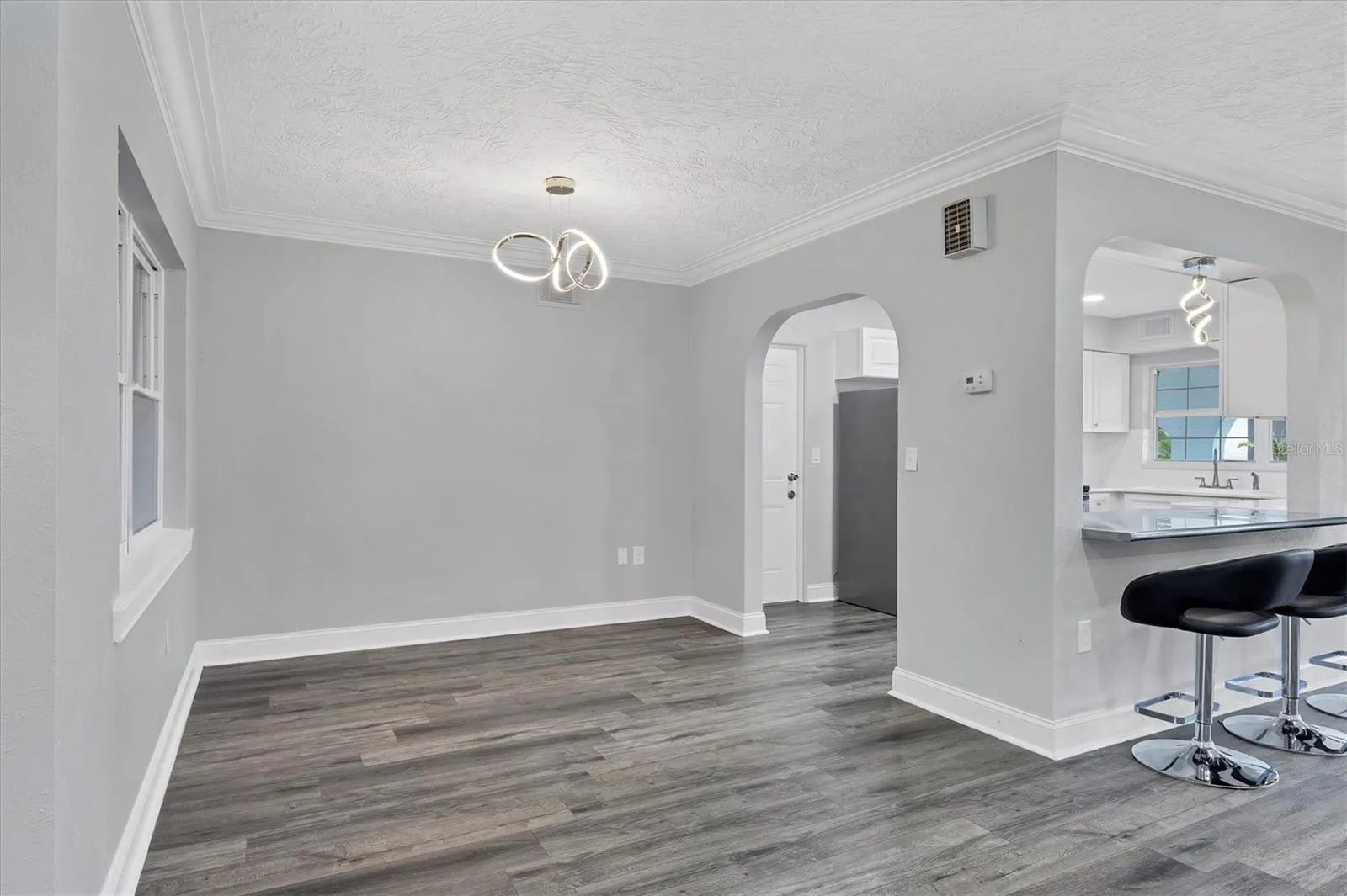 2912 PINECREST WAY