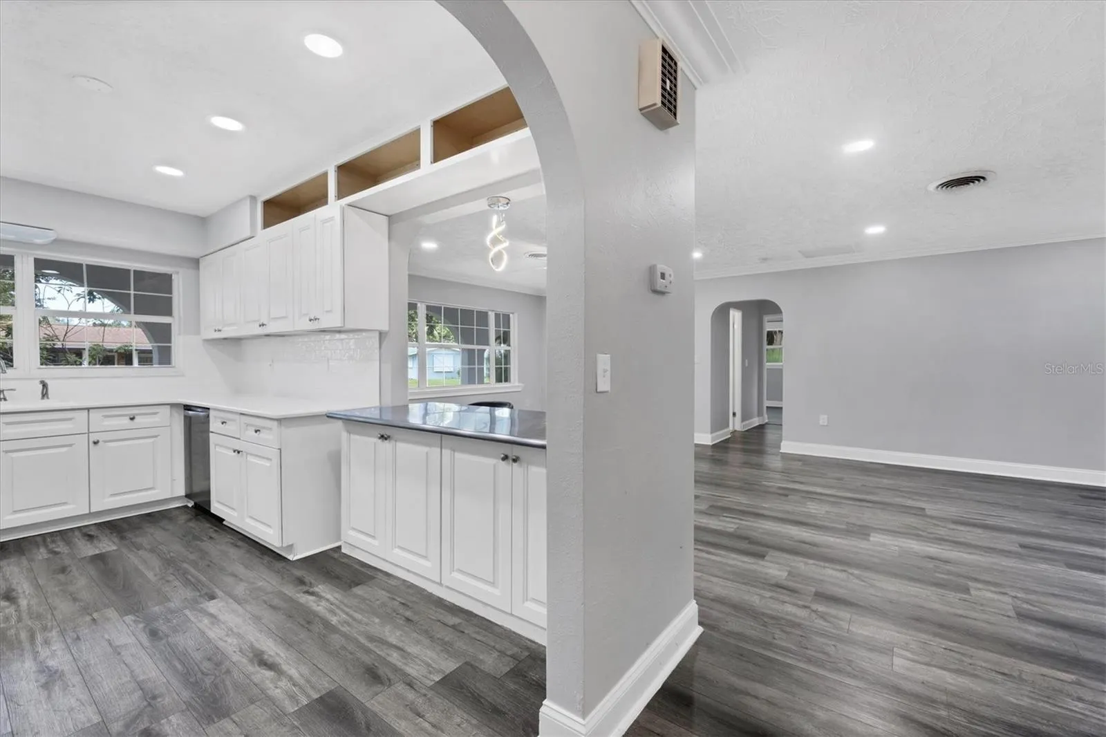 2912 PINECREST WAY