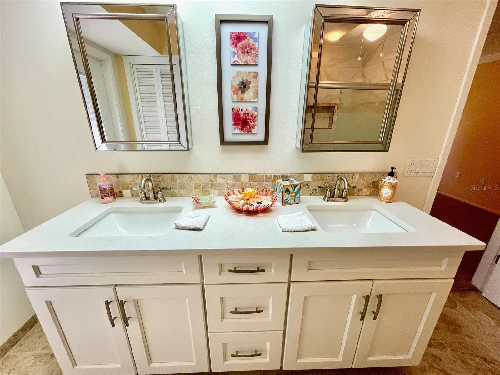 126 SANDSTONE CIR