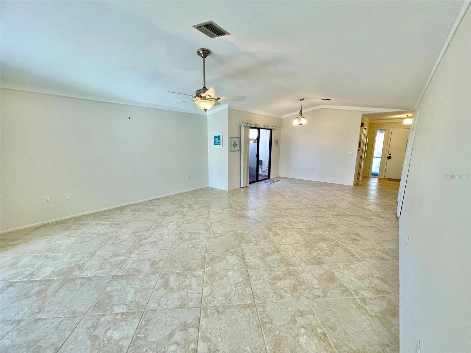 126 SANDSTONE CIR