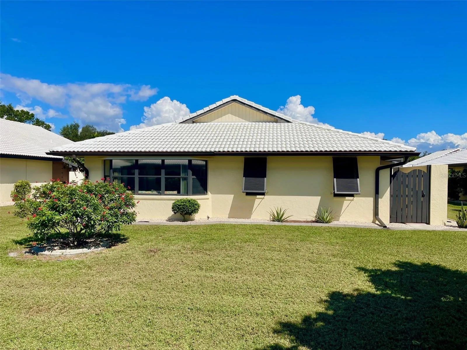 126 SANDSTONE CIR