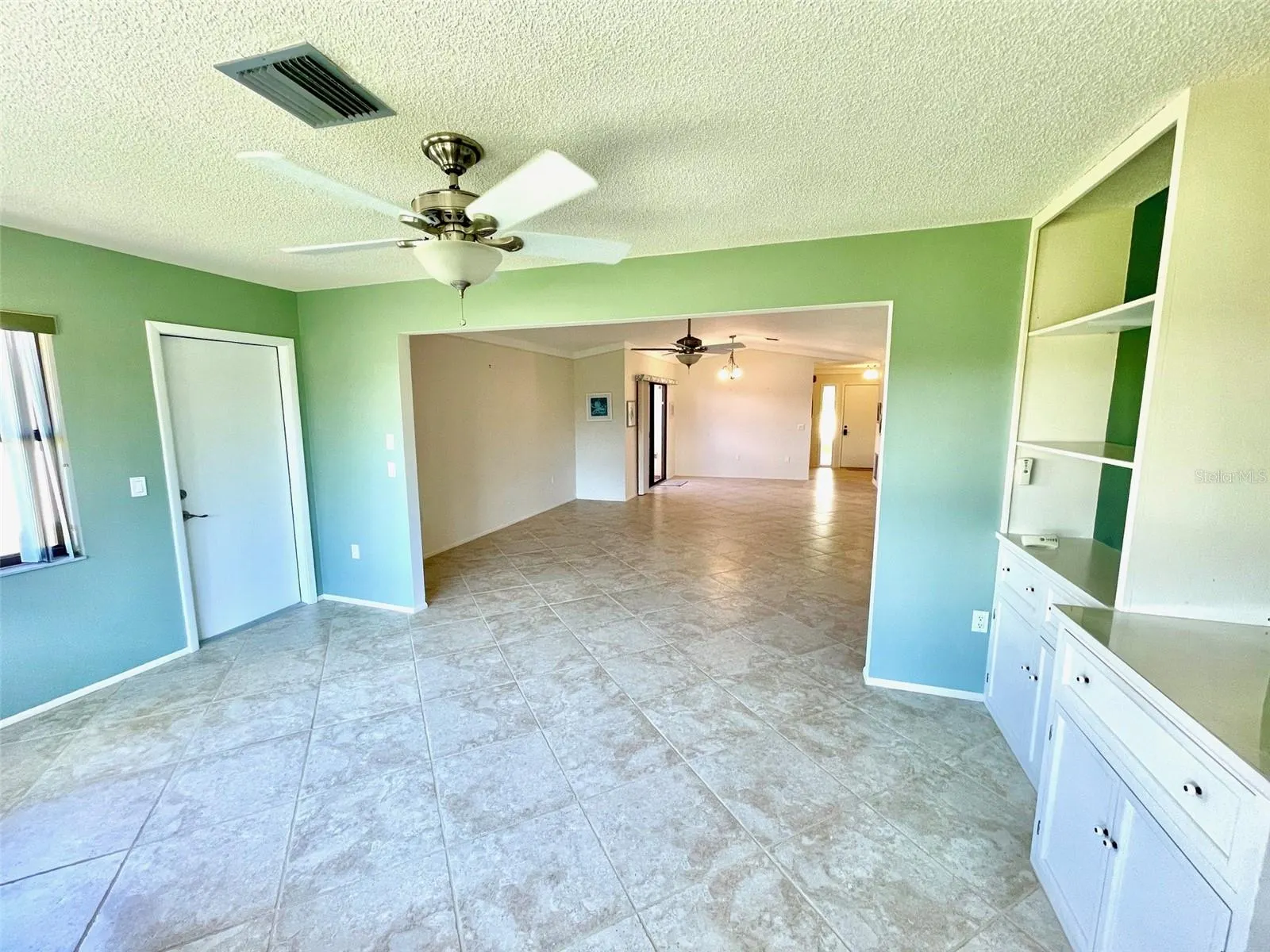 126 SANDSTONE CIR