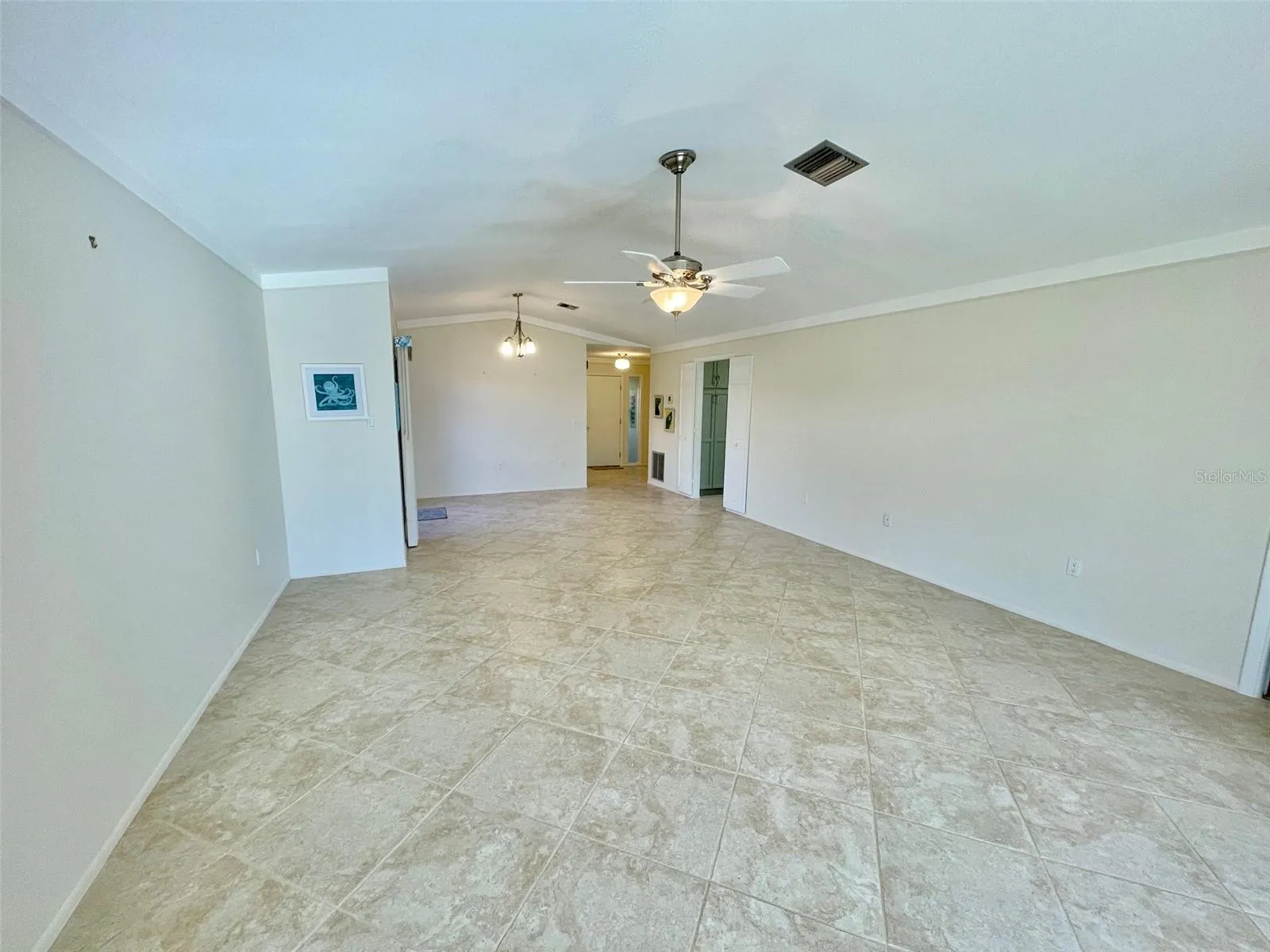 126 SANDSTONE CIR